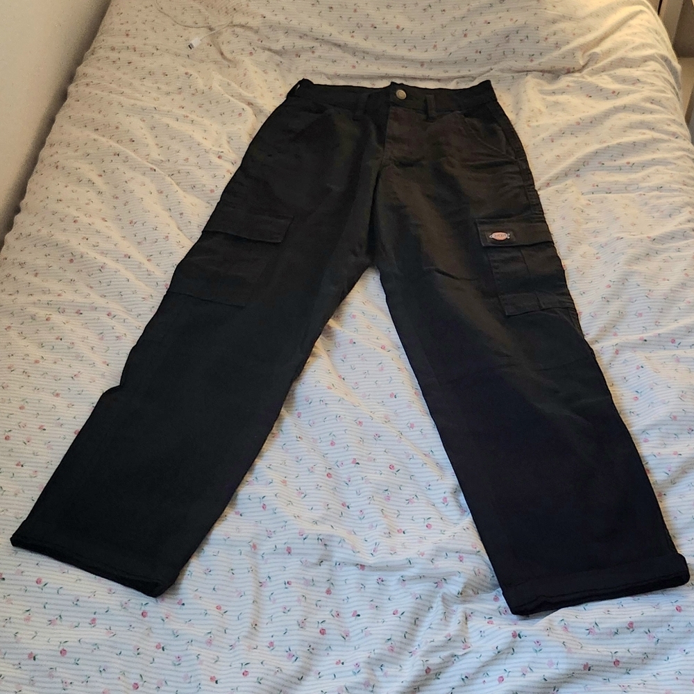 DICKIES Women's Relaxed Fit Cropped Cargo Pants - Picture 2 of 4